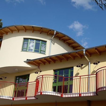 Seminar- Und Gaestehaus Flussbad Gartenstrasse Berlin Eksteriør billede