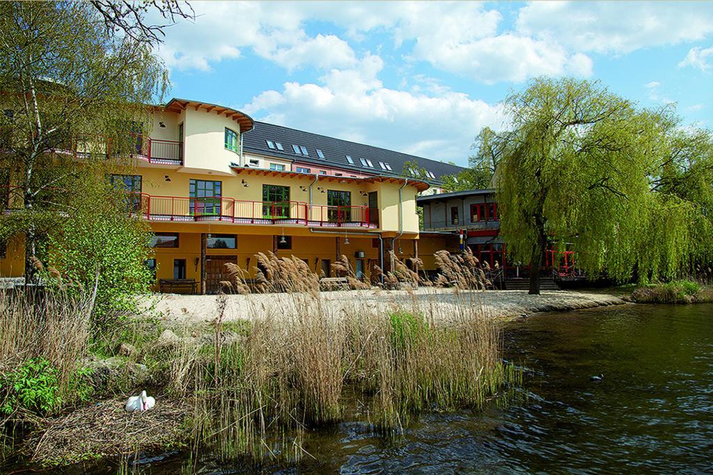 Seminar- Und Gaestehaus Flussbad Gartenstrasse Berlin Eksteriør billede